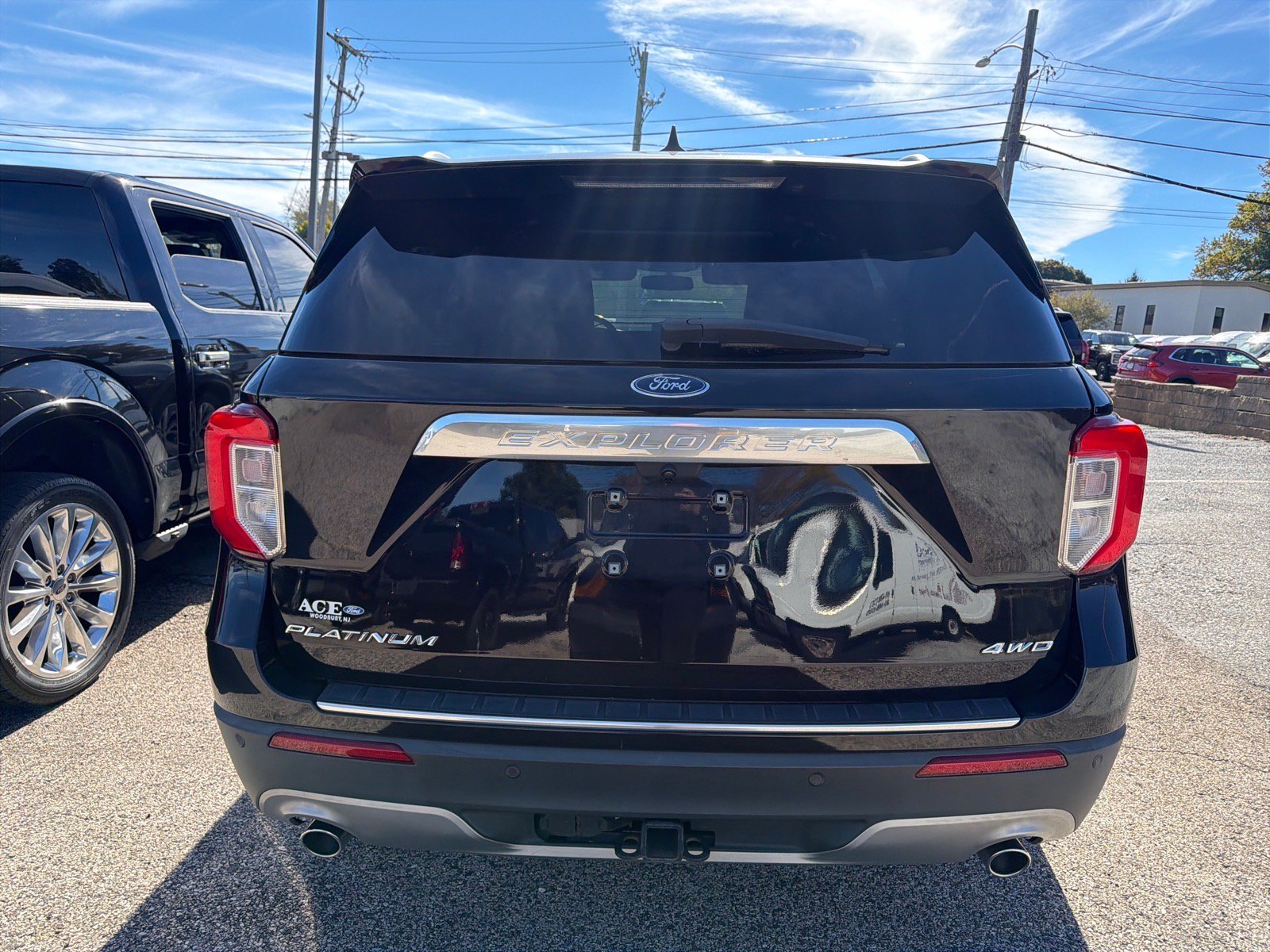 Certified 2021 Ford Explorer Platinum w/ Premium Technology Package AWD/4WD image 6