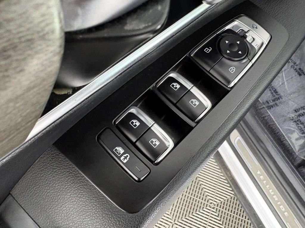 Used 2021 Kia Telluride EX w/ EX Premium Package AWD/4WD image 12