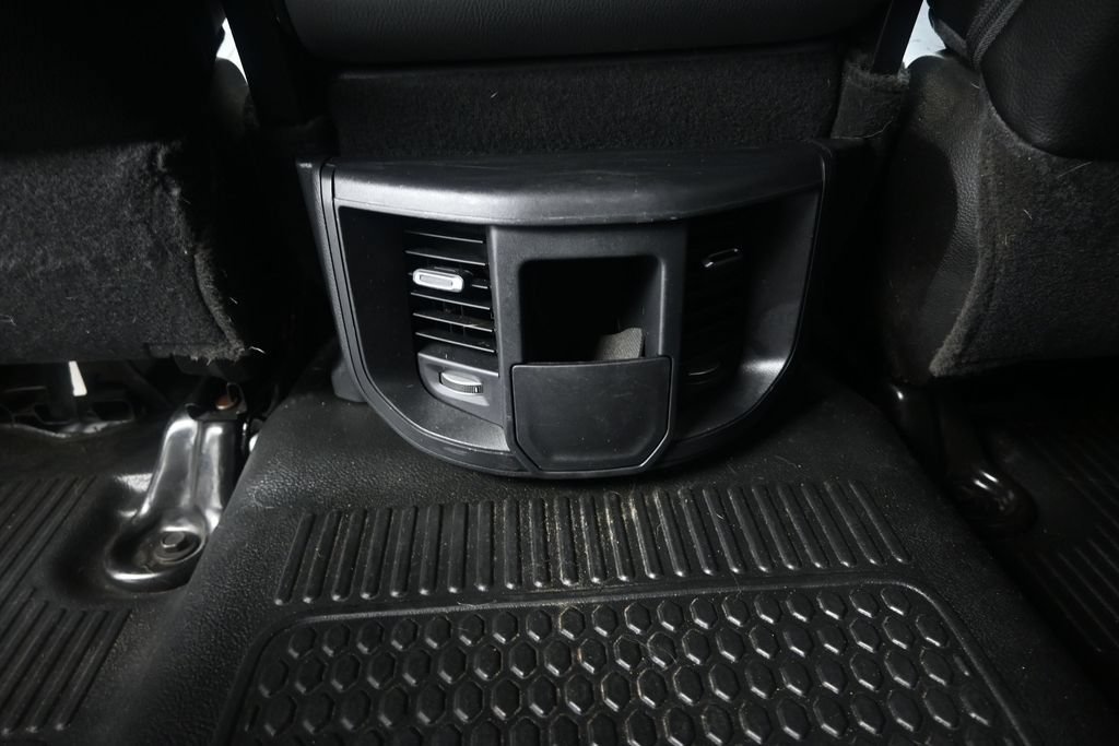 Used 2024 RAM 3500 Tradesman w/ Chrome Appearance Group AWD/4WD image 18