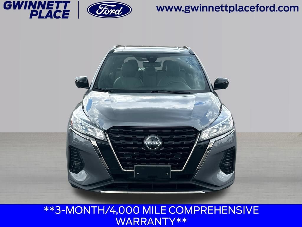 Used 2023 Nissan Kicks SR w/ SR Premium Package FWD image 2