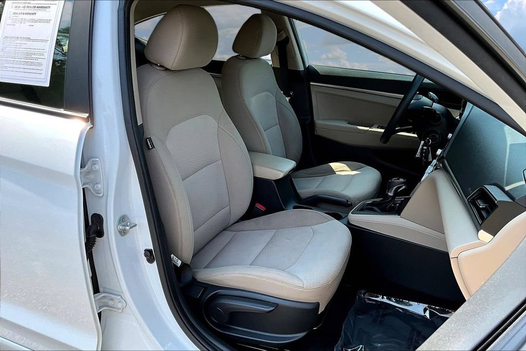 Used 2019 Hyundai Elantra SE FWD image 30