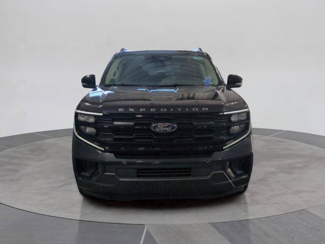 Certified 2025 Ford Expedition Active AWD/4WD image 10