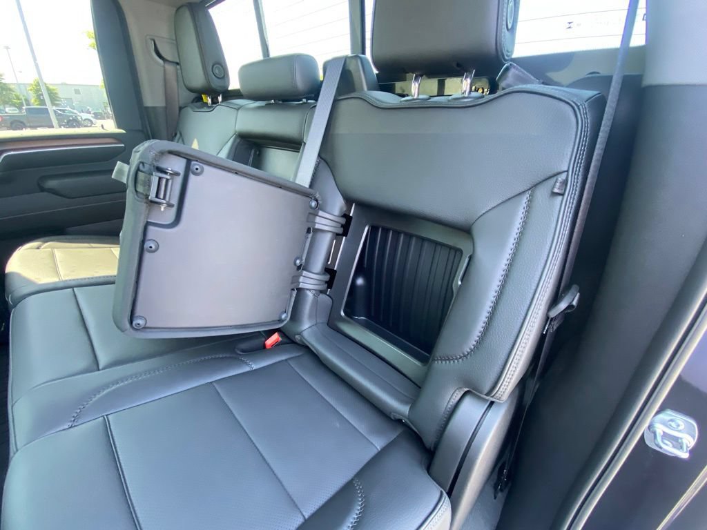 Used 2025 GMC Sierra 2500 Denali w/ Technology Package AWD/4WD image 26