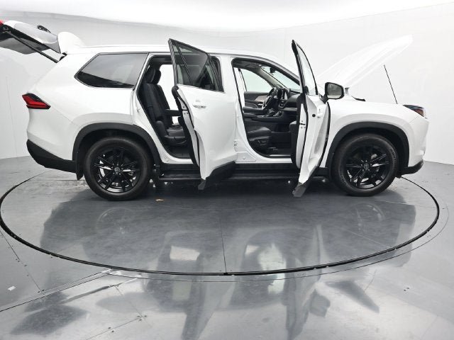 Used 2024 Toyota Grand Highlander AWD image 39
