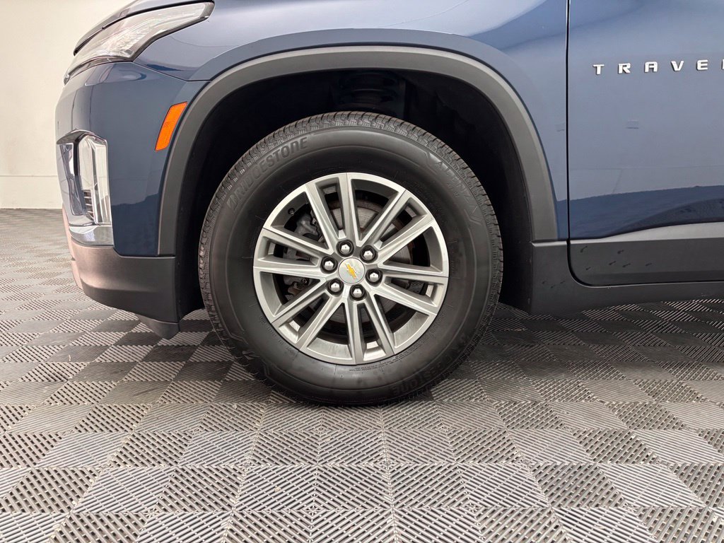 Used 2023 Chevrolet Traverse LT AWD/4WD image 17