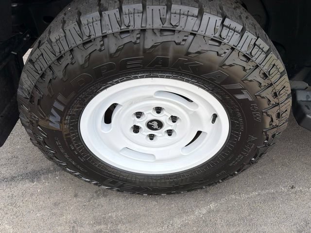 Certified 2024 Ford Bronco Heritage Edition AWD/4WD image 27