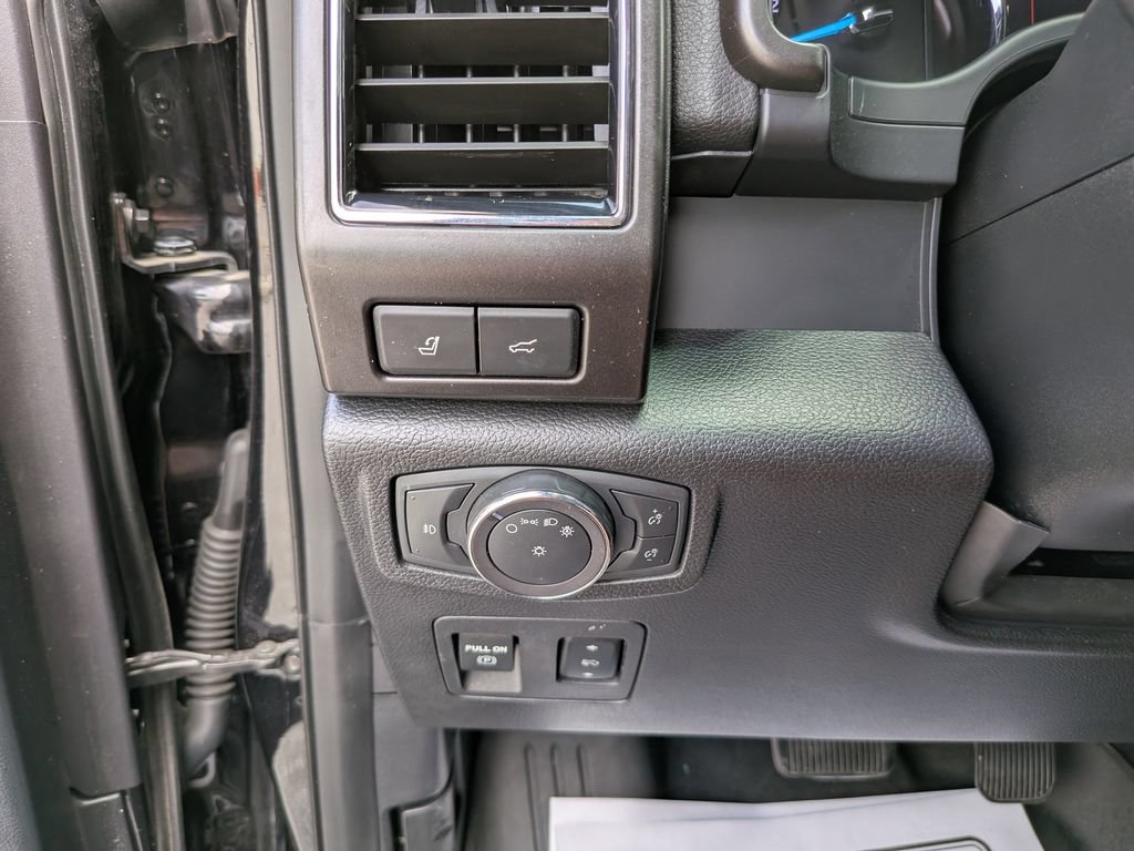 Certified 2019 Ford Expedition Limited w/ Equipment Group 303A RWD image 34