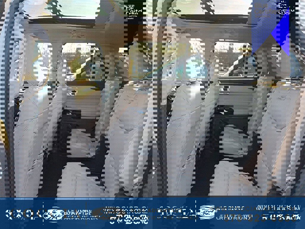 Certified 2024 Ford Explorer Platinum w/ Technology Package image 10