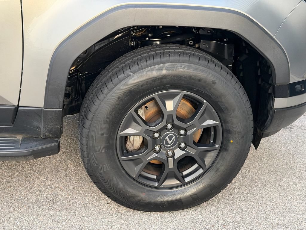 Used 2024 Lexus GX 550 AWD/4WD image 9