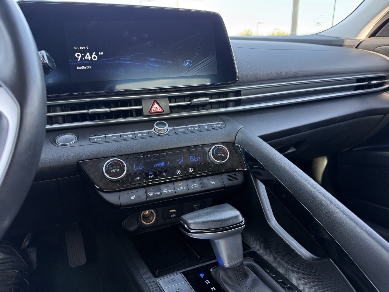 Used 2025 Hyundai Elantra Limited FWD image 16
