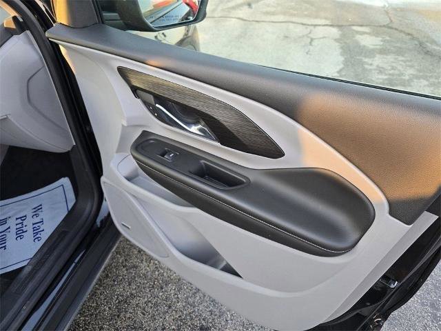 Used 2022 GMC Terrain SLT w/ Infotainment Package II image 8