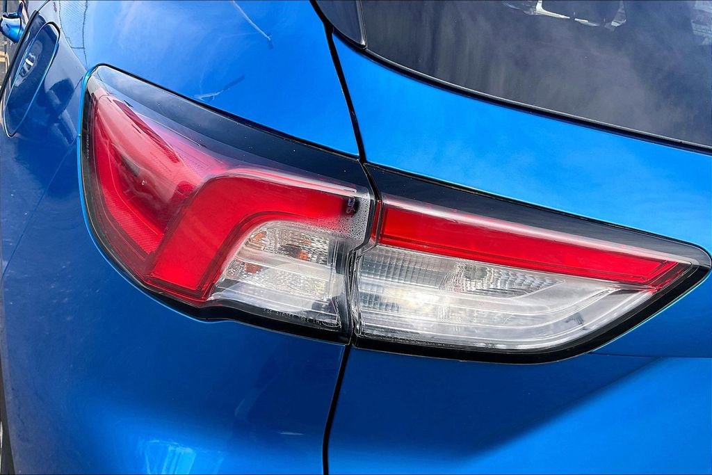 Certified 2020 Ford Escape SE image 27