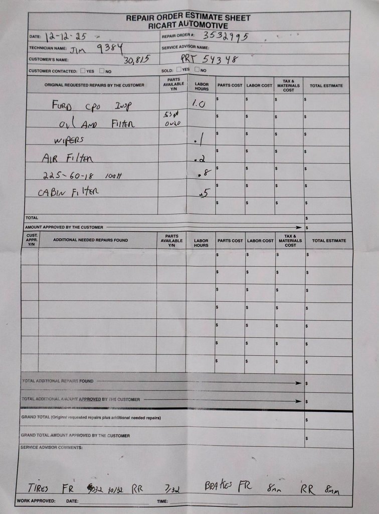 Used 2024 GMC Terrain SLT image 11