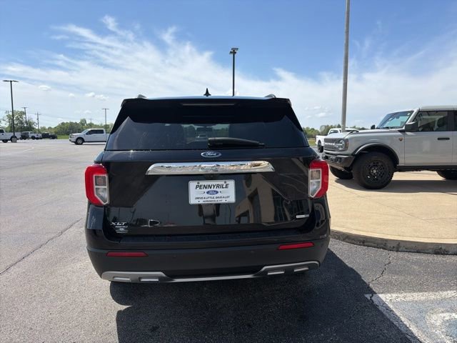 Certified 2020 Ford Explorer XLT w/ Equipment Group 202A AWD/4WD image 4