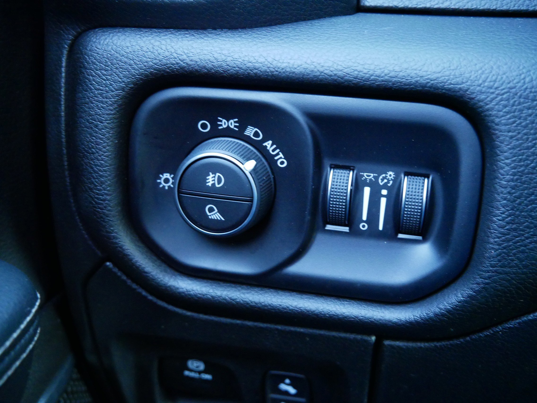 Used 2023 RAM 1500 Laramie image 26