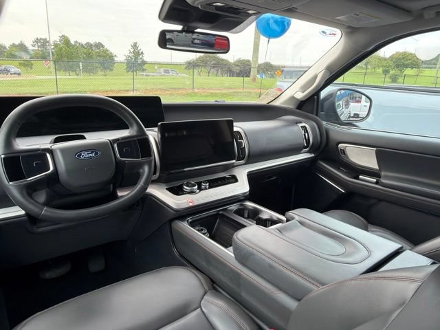Certified 2025 Ford Expedition Active AWD/4WD image 37