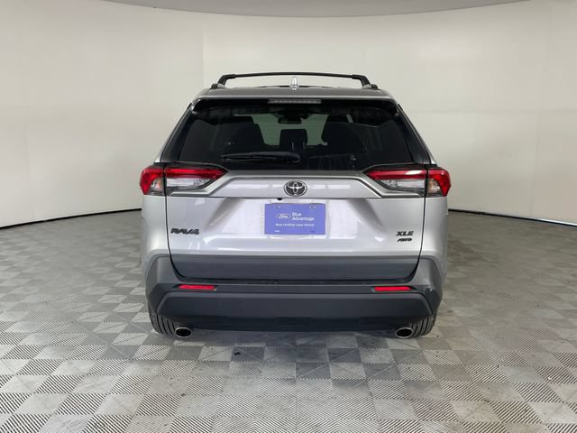 Used 2021 Toyota RAV4 XLE w/ Convenience Package AWD/4WD image 16