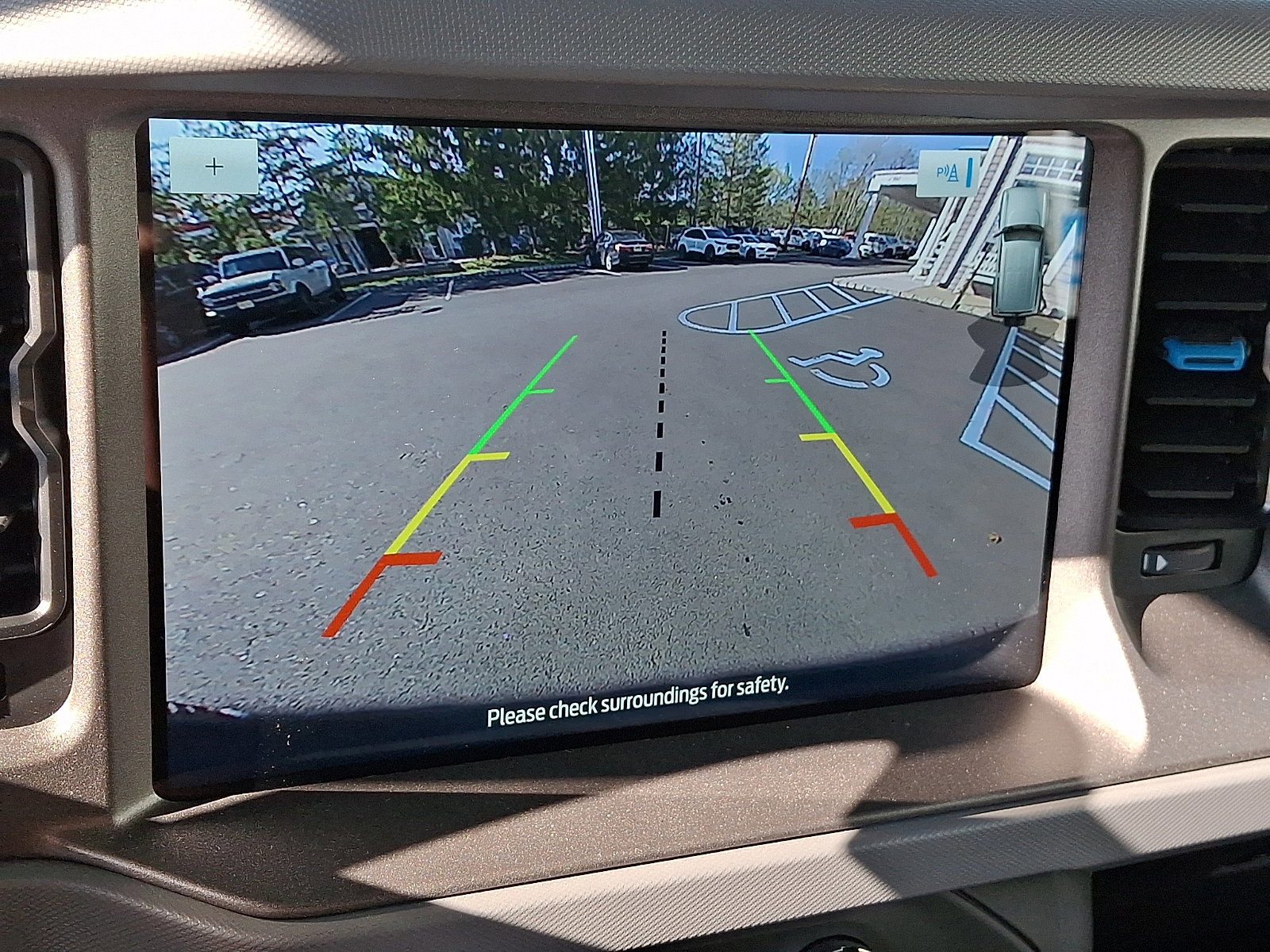 Certified 2024 Ford Bronco Black Diamond AWD/4WD image 19