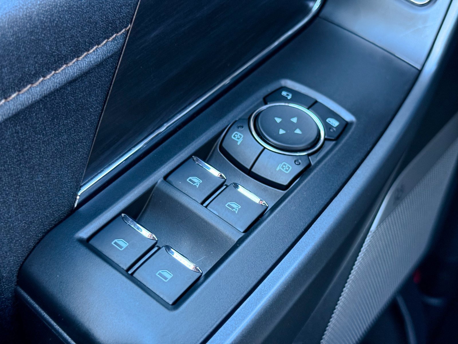 Certified 2025 Ford F150 Lightning Lariat image 33