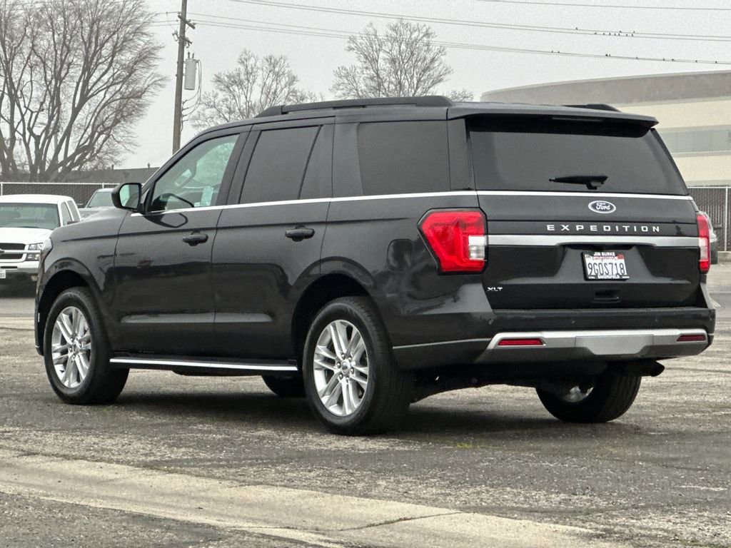 Certified 2022 Ford Expedition XLT image 5