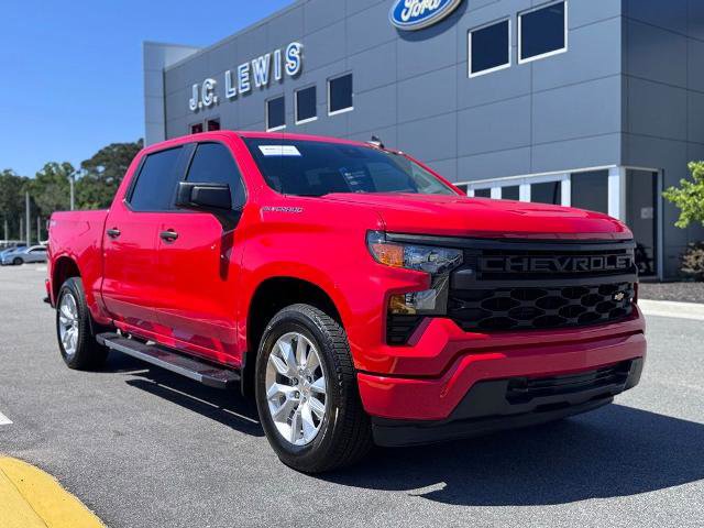 Used 2023 Chevrolet Silverado 1500 Custom image 1