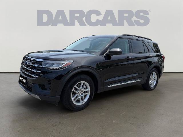 Certified 2025 Ford Explorer Active RWD image 3