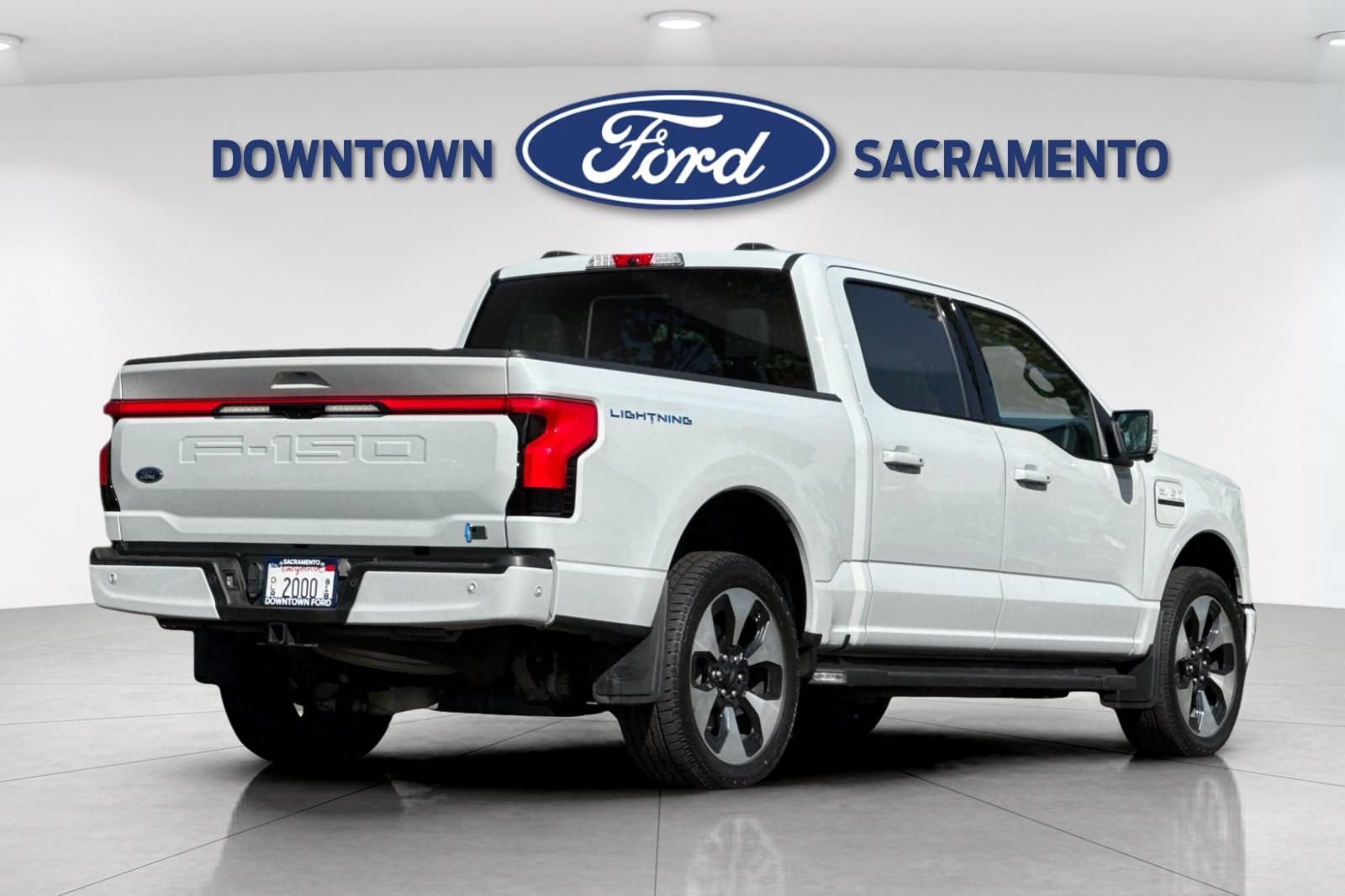 Certified 2023 Ford F150 Lightning Platinum AWD/4WD image 3