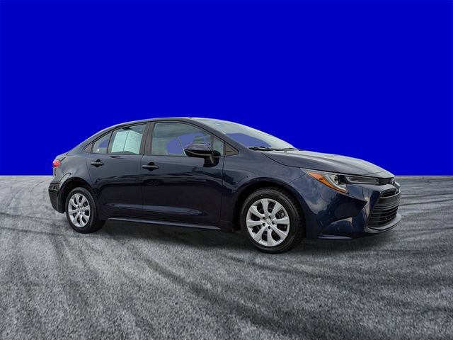 Used 2024 Toyota Corolla LE FWD image 2
