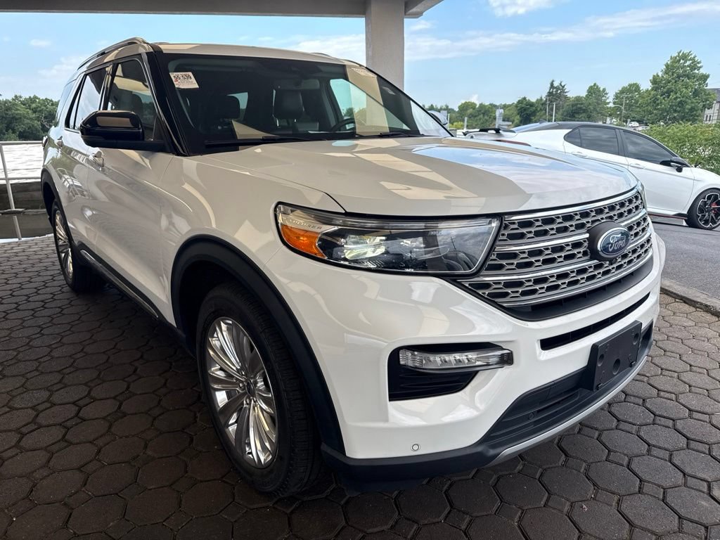 Certified 2022 Ford Explorer Limited w/ Limited Technology Package AWD/4WD image 4