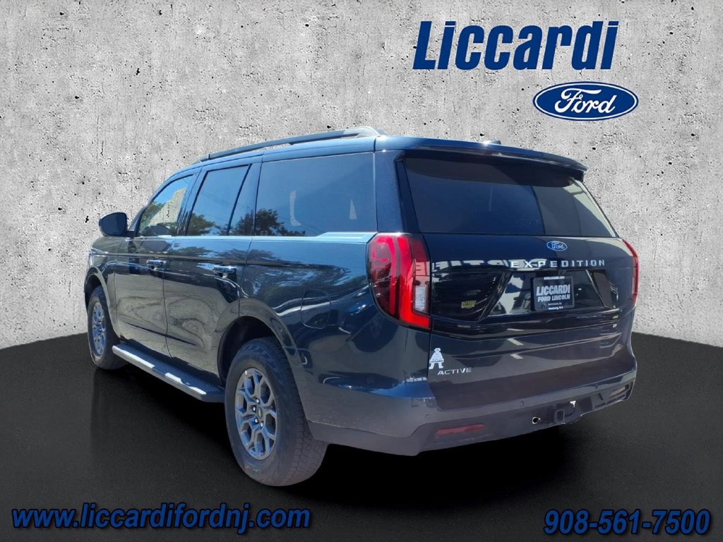 Certified 2025 Ford Expedition Active AWD/4WD image 4