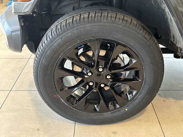 Used 2023 Jeep Wrangler Unlimited Sahara w/ Cold Weather Group image 32