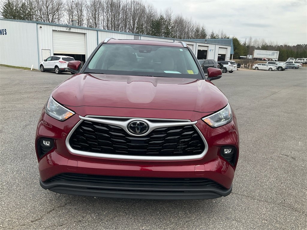 Used 2021 Toyota Highlander XLE image 8