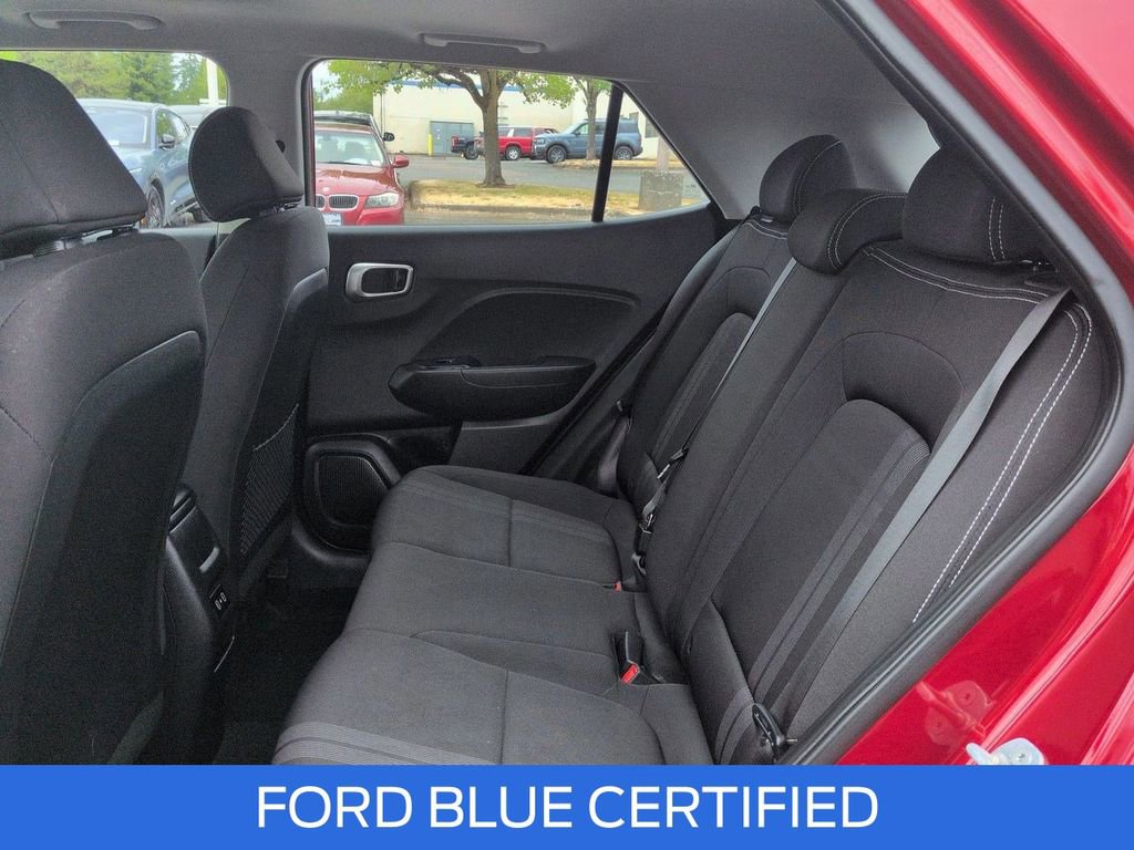 Used 2024 Hyundai Venue SEL FWD image 24