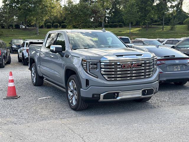 Used 2025 GMC Sierra 1500 Denali w/ Denali Reserve Package AWD/4WD image 3