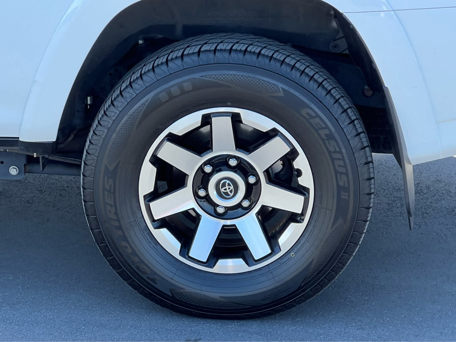 Used 2023 Toyota 4Runner TRD Off-Road Premium w/ Off Road Premium Plus Package AWD/4WD image 14