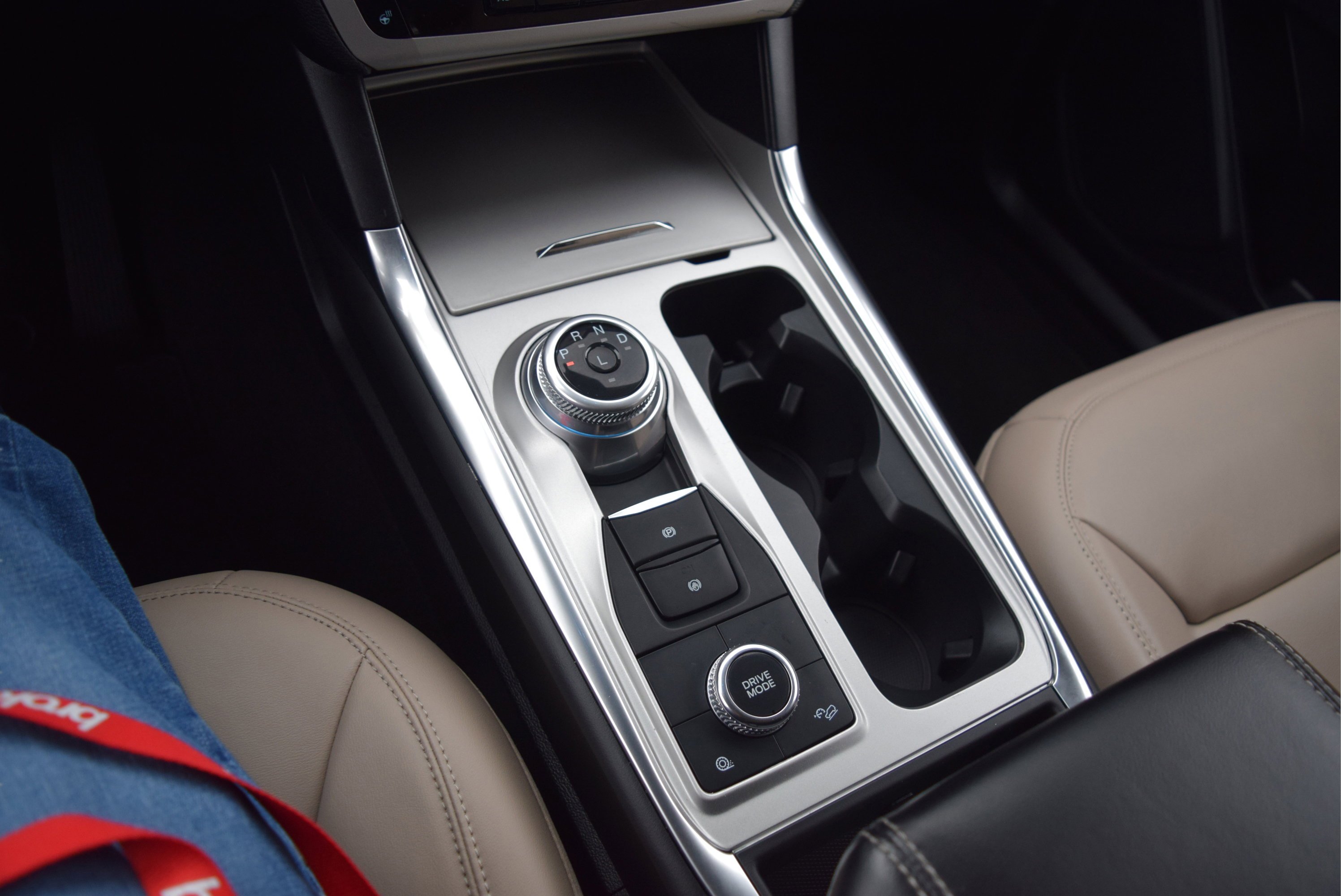 Certified 2023 Ford Explorer XLT w/ Equipment Group 202A image 16