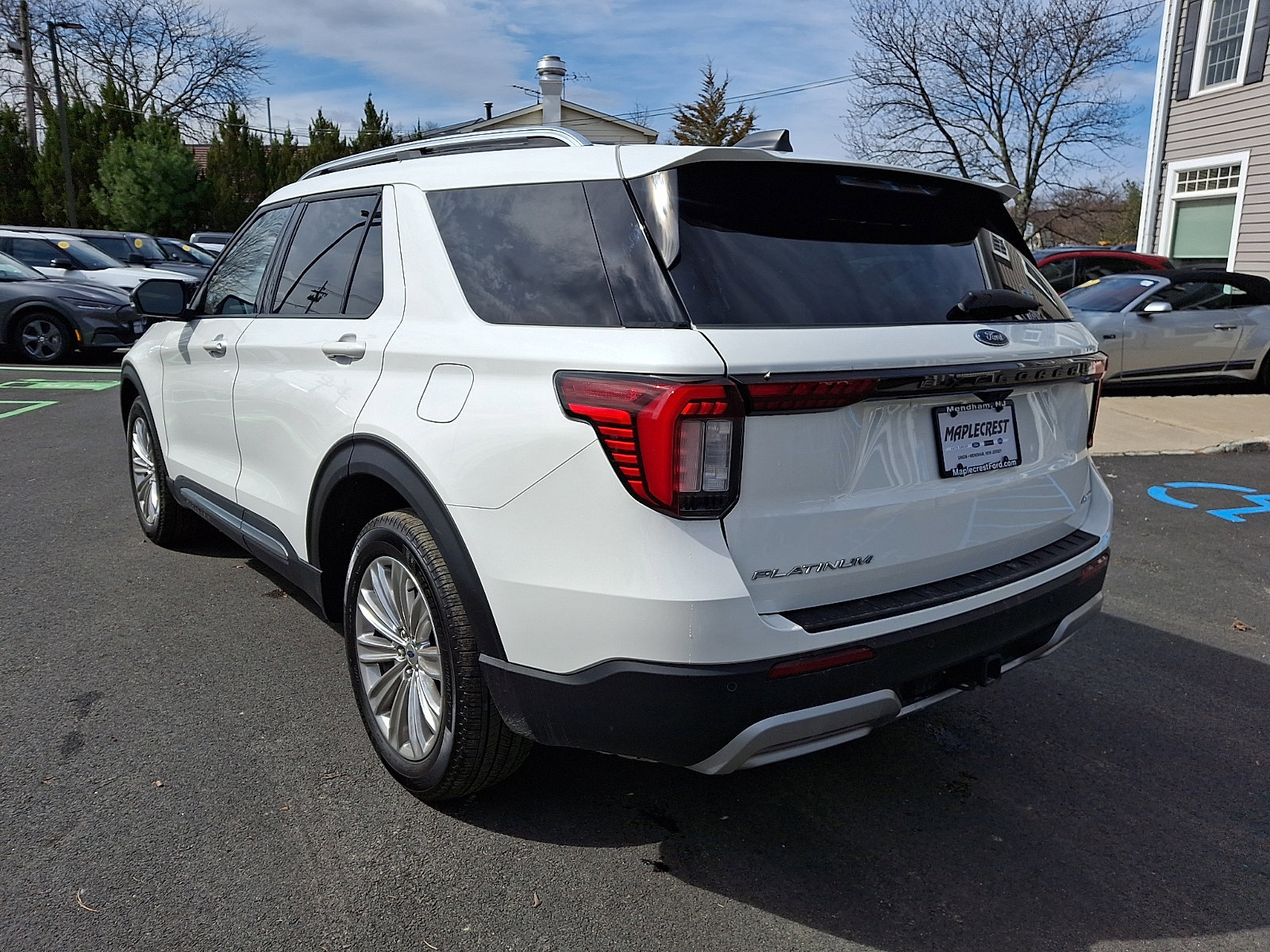 Certified 2025 Ford Explorer Platinum w/ LUX Leather Package image 3