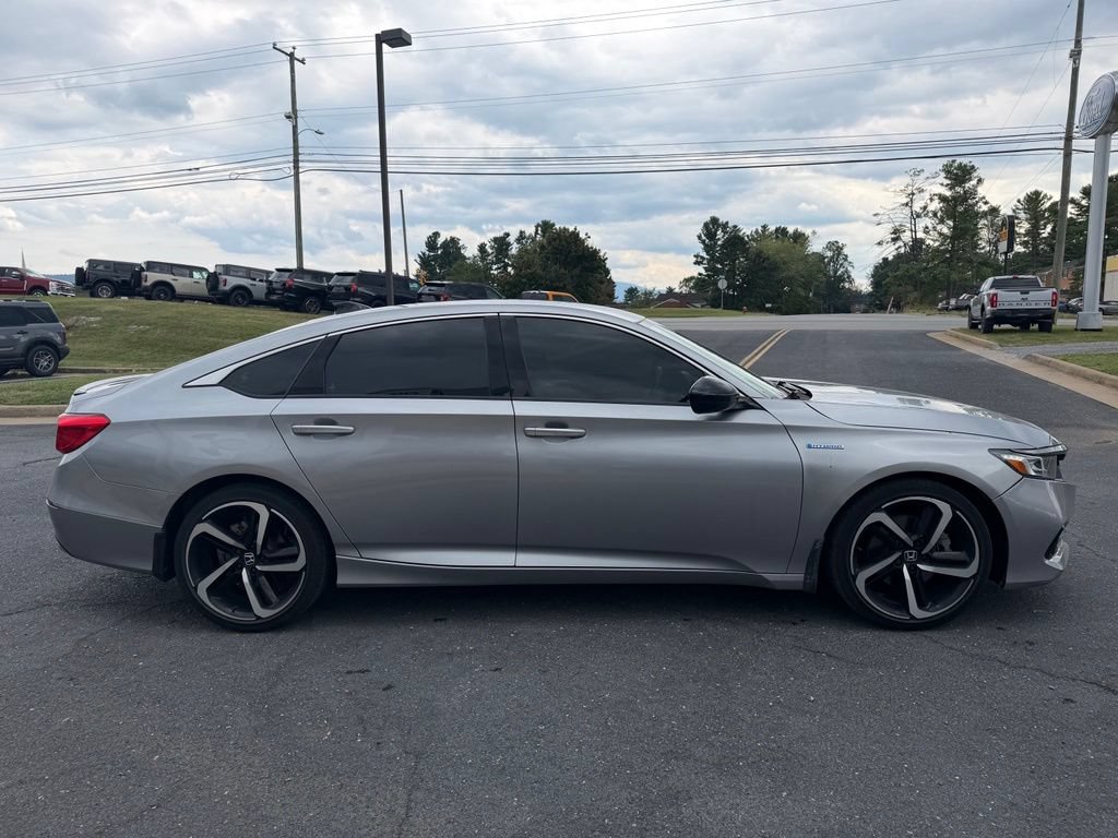 Used 2022 Honda Accord Sport image 6