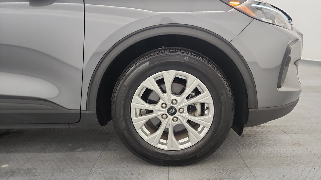 Certified 2023 Ford Escape Active w/ Cold Weather Package FWD image 23