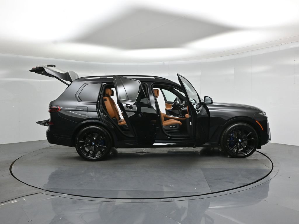 Used 2026 BMW X7 xDrive40i w/ Executive Package AWD/4WD image 4