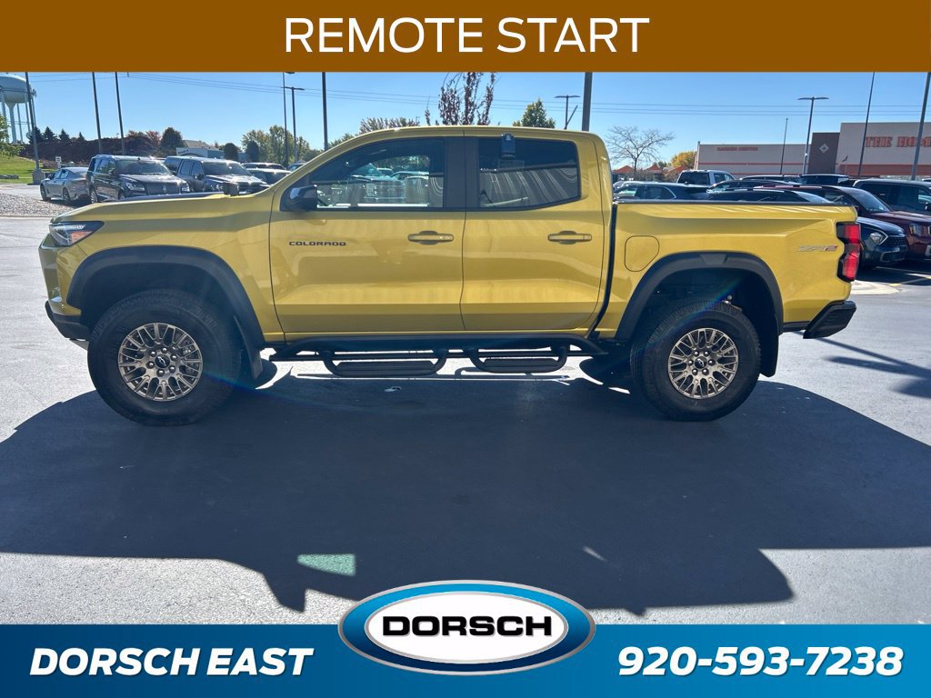 Used 2024 Chevrolet Colorado ZR2 w/ ZR2 Convenience Package III AWD/4WD image 2