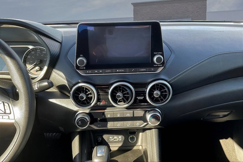 Used 2024 Nissan Sentra SV FWD image 9
