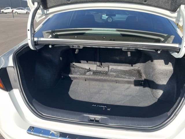 Used 2023 Nissan Altima 2.5 SR w/ SR Premium Package image 11