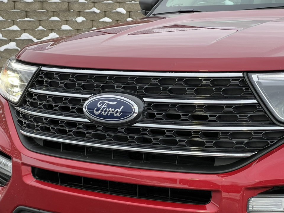 Certified 2023 Ford Explorer XLT w/ Equipment Group 202A image 39