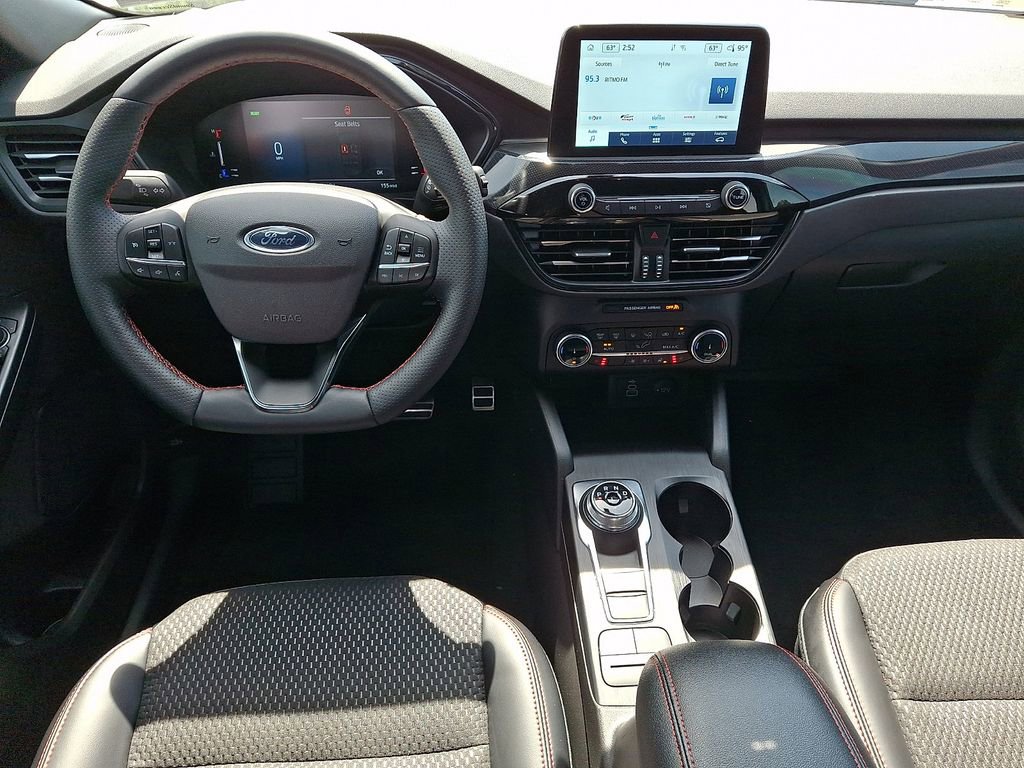 Certified 2024 Ford Escape ST-Line Select AWD/4WD image 11