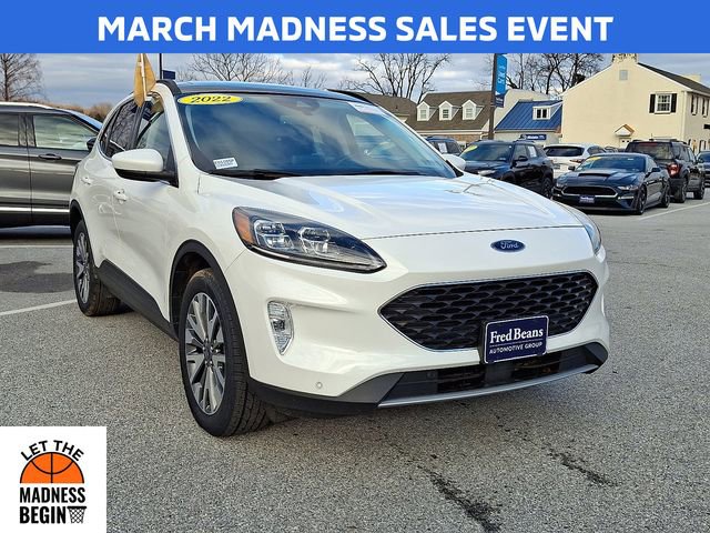 Certified 2022 Ford Escape Titanium w/ Class II Trailer Tow Package image 2