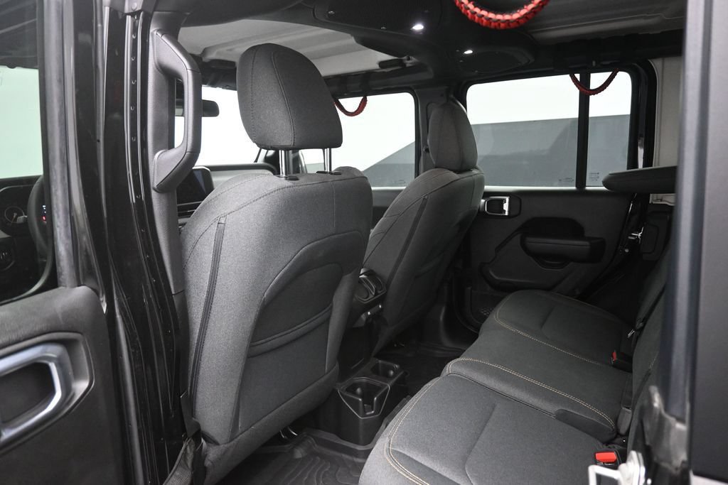 Used 2024 Jeep Wrangler Unlimited Sport AWD/4WD image 25