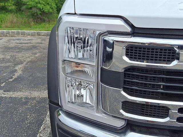 Certified 2025 Ford F550 4x4 Crew Cab image 7