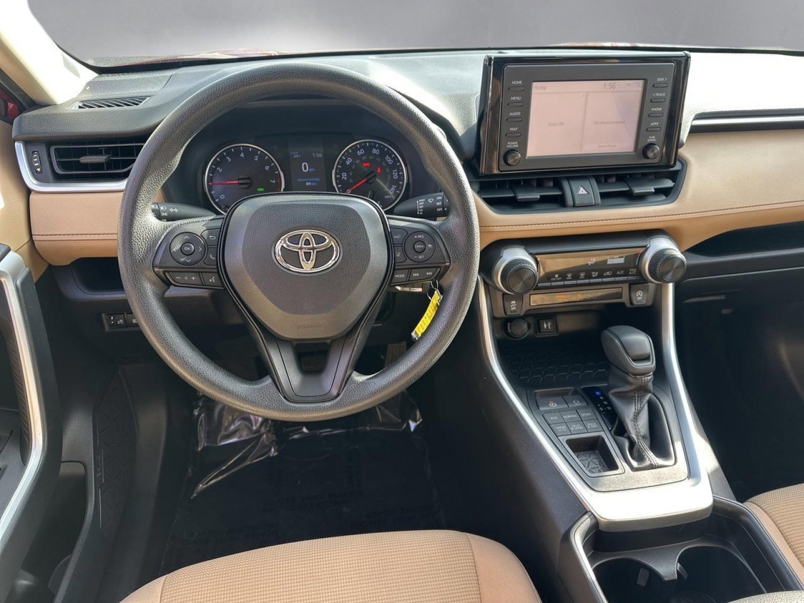 Used 2019 Toyota RAV4 LE image 11