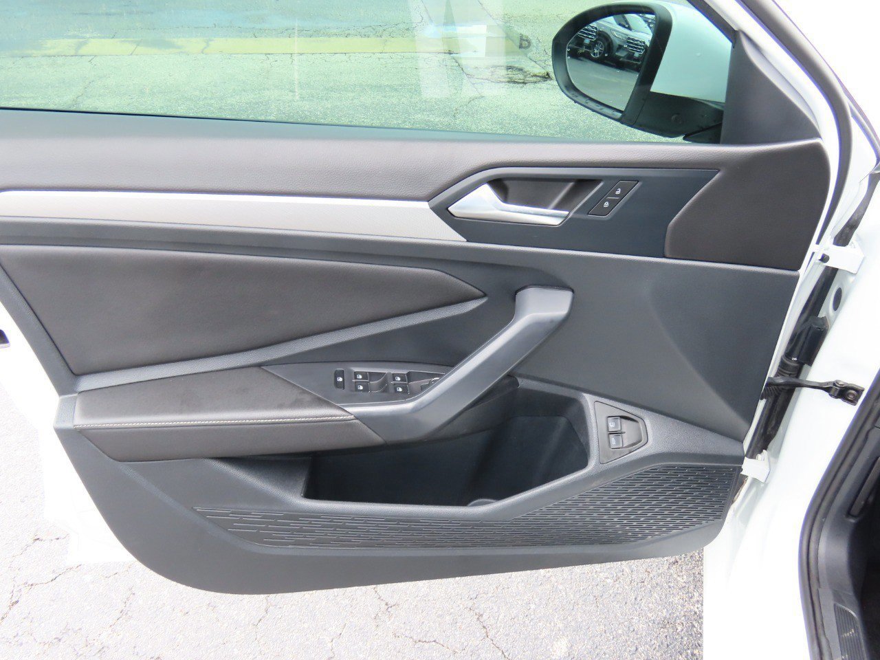 Used 2024 Volkswagen Jetta S image 24